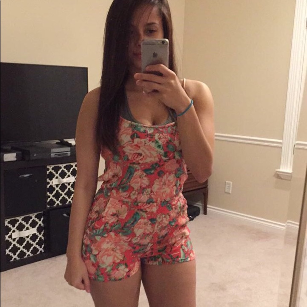 Short romper forever 21